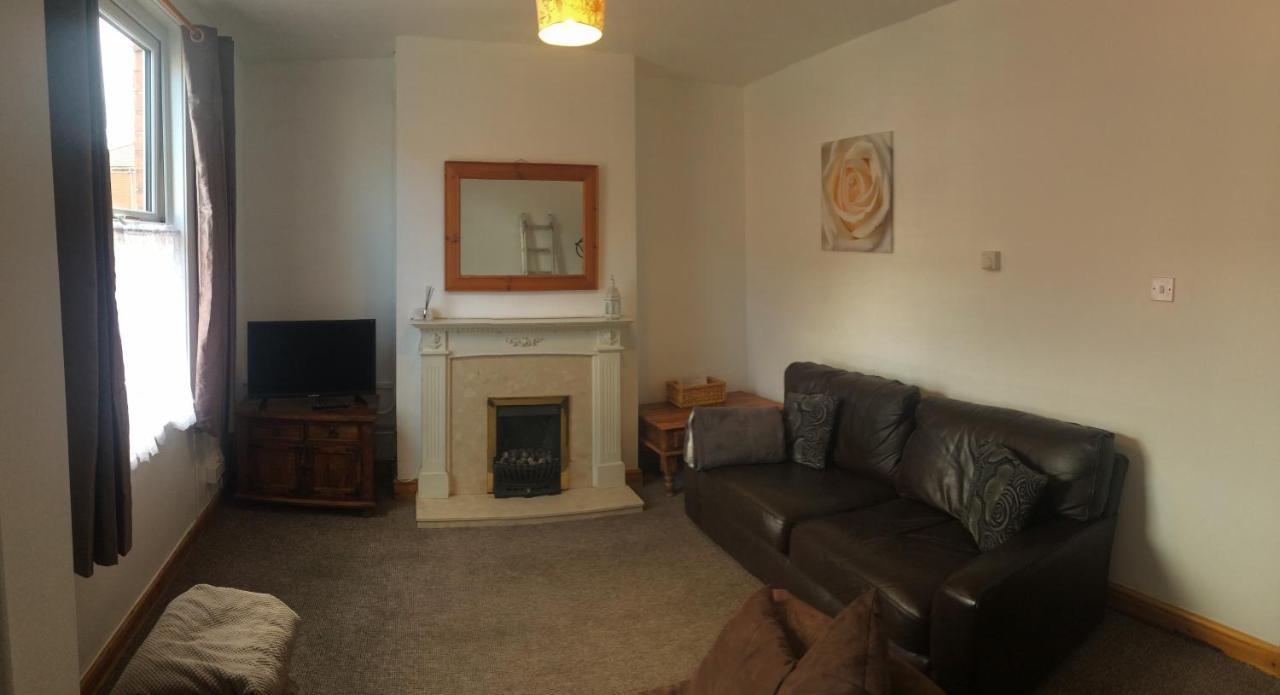 4 Bedroom House For Corporate Stays In Kettering Eksteriør bilde